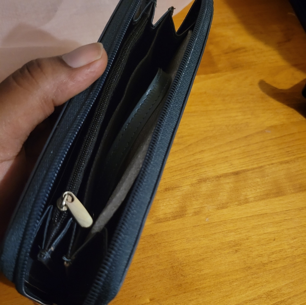 Women leather wallet, one size and black color